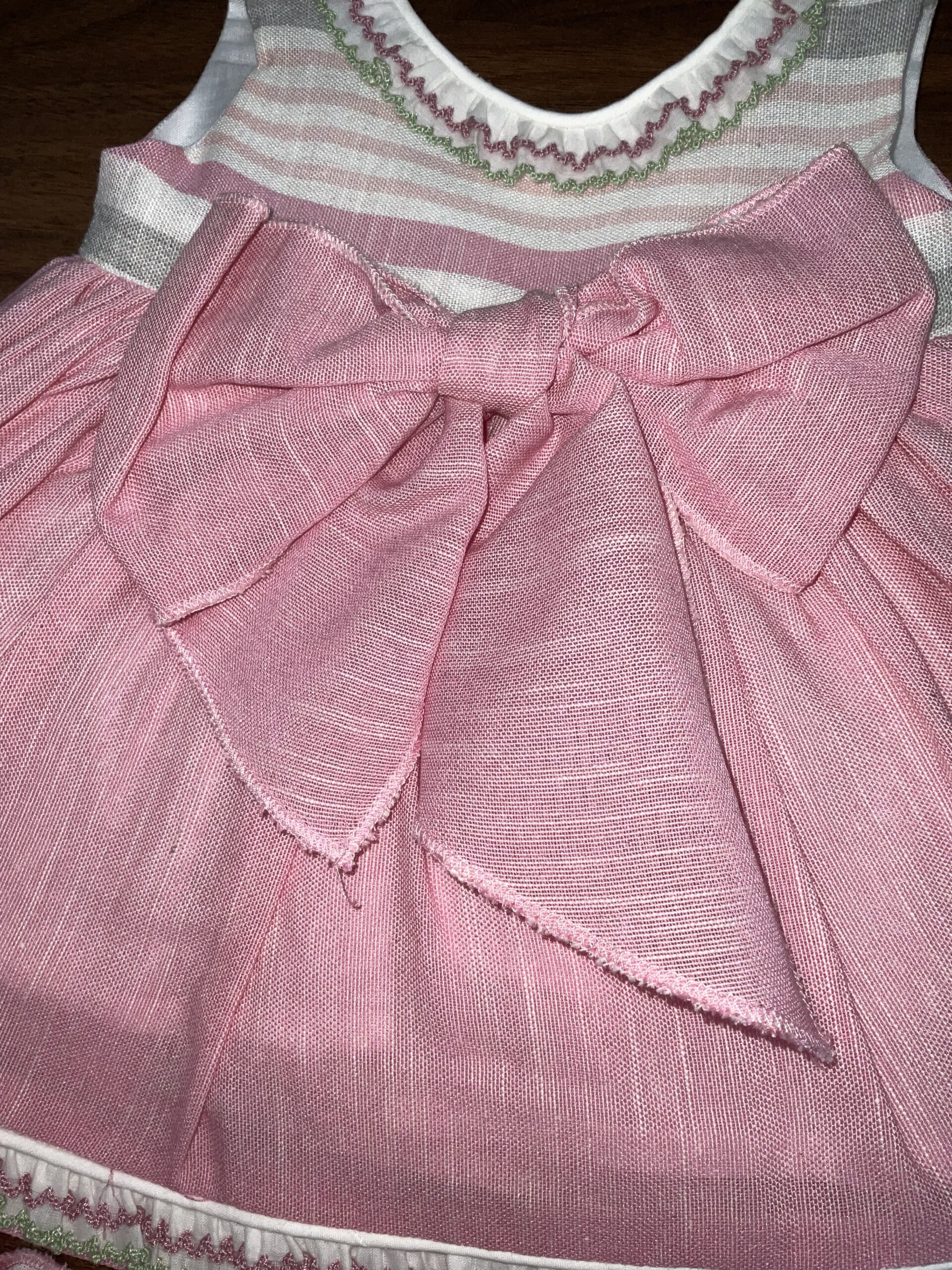 Vestido rosa con lazo - Imagen 2